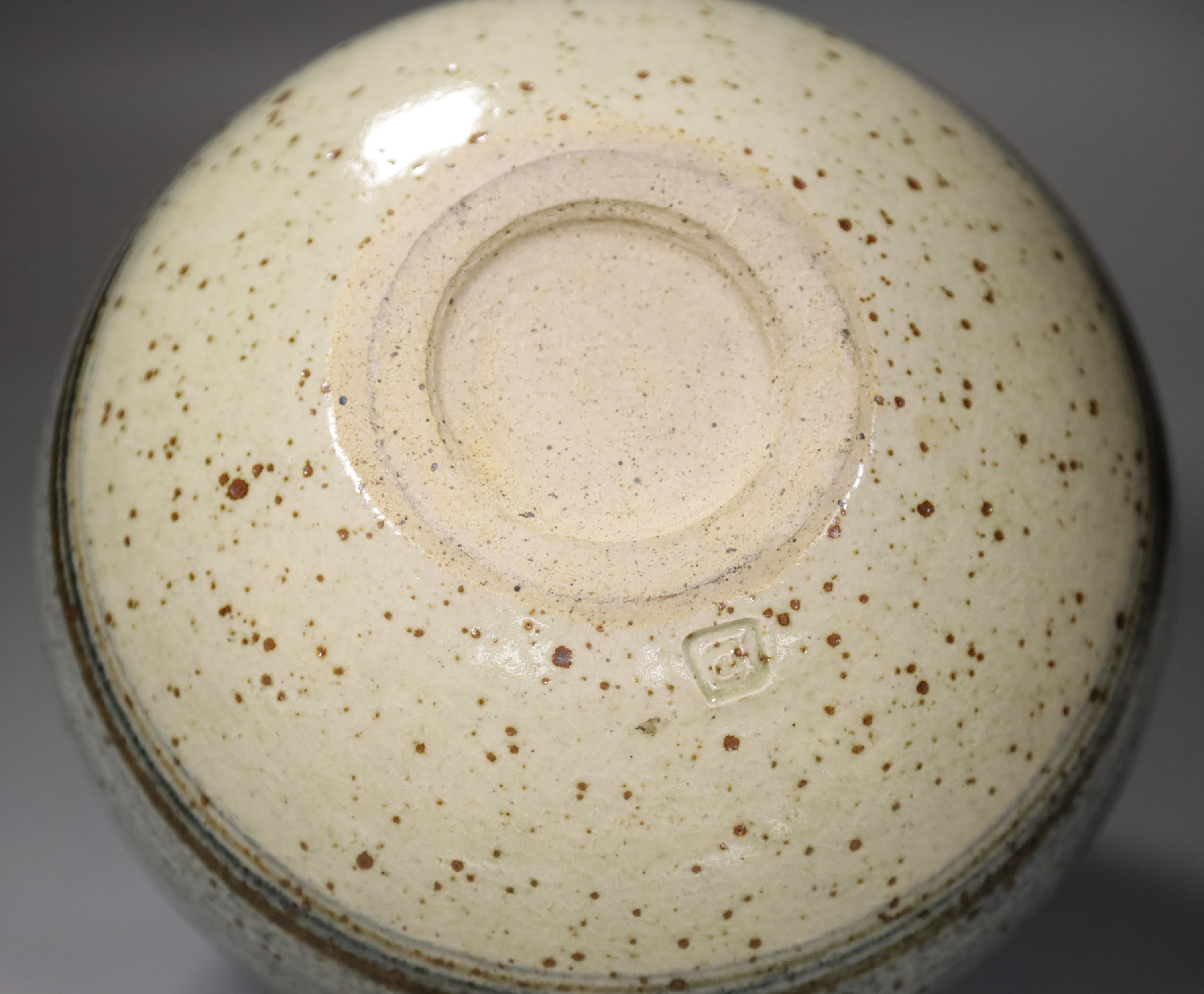 A Studio pottery vase by David Leach, height 20cm